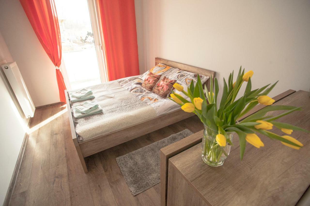 Apartament W Cieplicach Apartment Jelenia Gora Ngoại thất bức ảnh